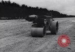 Standbild Ausbildung Tuskegee Airmen Flügel für diesen Mann Tuskegee Alabama USA, 1944, aus Sekunde 61 historischem Filmmaterial Videoclip 65675074302