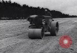 Standbild Ausbildung Tuskegee Airmen Flügel für diesen Mann Tuskegee Alabama USA, 1944, aus Sekunde 62 historischem Filmmaterial Videoclip 65675074302