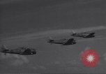 Standbild American negro US Army Piloten erhalten Flügel Tuskegee Alabama USA, 1944, aus Sekunde 4 historischem Filmmaterial Videoclip 65675074303