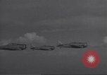 Standbild American negro US Army Piloten erhalten Flügel Tuskegee Alabama USA, 1944, aus Sekunde 5 historischem Filmmaterial Videoclip 65675074303