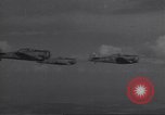 Standbild American negro US Army Piloten erhalten Flügel Tuskegee Alabama USA, 1944, aus Sekunde 8 historischem Filmmaterial Videoclip 65675074303