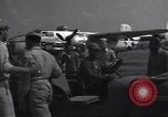 Standbild American negro US Army Piloten erhalten Flügel Tuskegee Alabama USA, 1944, aus Sekunde 22 historischem Filmmaterial Videoclip 65675074303