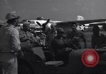 Standbild American negro US Army Piloten erhalten Flügel Tuskegee Alabama USA, 1944, aus Sekunde 23 historischem Filmmaterial Videoclip 65675074303