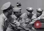 Standbild American negro US Army Piloten erhalten Flügel Tuskegee Alabama USA, 1944, aus Sekunde 30 historischem Filmmaterial Videoclip 65675074303