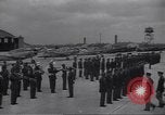 Standbild American negro US Army Piloten erhalten Flügel Tuskegee Alabama USA, 1944, aus Sekunde 39 historischem Filmmaterial Videoclip 65675074303