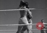 Standbild Boxring Indien, 1943, aus Sekunde 37 historischem Filmmaterial Videoclip 65675074307