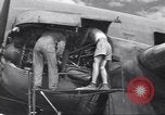 Standbild B-24 Liberator Bomber Indien, 1943, aus Sekunde 7 historischem Filmmaterial Videoclip 65675074312