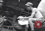 Standbild B-24 Liberator Bomber Indien, 1943, aus Sekunde 15 historischem Filmmaterial Videoclip 65675074312