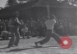 Immagine di Baseball gioco India, 1943, secondo 1 filmato di repertorio 65675074313