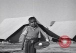 Immagine di Baseball gioco India, 1943, secondo 25 filmato di repertorio 65675074313