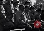 Immagine di Baseball gioco India, 1943, secondo 49 filmato di repertorio 65675074313