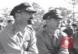 Immagine di Baseball gioco India, 1943, secondo 54 filmato di repertorio 65675074313