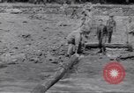 Image soldats nègres l'île de Bougainville en Papouasie-Nouvelle-Guinée, 1944, de la seconde 24 séquences d'archives historiques vidéo 65675074318