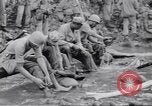 Image soldats nègres l'île de Bougainville en Papouasie-Nouvelle-Guinée, 1944, de la seconde 31 séquences d'archives historiques vidéo 65675074318