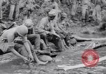 Image soldats nègres l'île de Bougainville en Papouasie-Nouvelle-Guinée, 1944, de la seconde 35 séquences d'archives historiques vidéo 65675074318