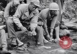 Image soldats nègres l'île de Bougainville en Papouasie-Nouvelle-Guinée, 1944, de la seconde 46 séquences d'archives historiques vidéo 65675074318