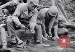 Image soldats nègres l'île de Bougainville en Papouasie-Nouvelle-Guinée, 1944, de la seconde 47 séquences d'archives historiques vidéo 65675074318