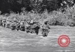 Image soldats nègres l'île de Bougainville en Papouasie-Nouvelle-Guinée, 1944, de la seconde 34 séquences d'archives historiques vidéo 65675074319