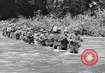 Image soldats nègres l'île de Bougainville en Papouasie-Nouvelle-Guinée, 1944, de la seconde 42 séquences d'archives historiques vidéo 65675074319