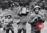 Image soldats nègres l'île de Bougainville en Papouasie-Nouvelle-Guinée, 1944, de la seconde 46 séquences d'archives historiques vidéo 65675074319