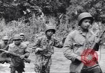 Image soldats nègres l'île de Bougainville en Papouasie-Nouvelle-Guinée, 1944, de la seconde 52 séquences d'archives historiques vidéo 65675074319