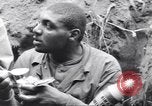 Standbild Negro Soldaten Bougainville Island Papua Neu Guinea, 1944, aus Sekunde 25 historischem Filmmaterial Videoclip 65675074320