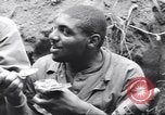 Standbild Negro Soldaten Bougainville Island Papua Neu Guinea, 1944, aus Sekunde 32 historischem Filmmaterial Videoclip 65675074320