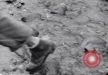 Standbild Negro Soldaten Bougainville Island Papua Neu Guinea, 1944, aus Sekunde 28 historischem Filmmaterial Videoclip 65675074323