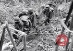 Image soldats nègres l'île de Bougainville en Papouasie-Nouvelle-Guinée, 1944, de la seconde 27 séquences d'archives historiques vidéo 65675074324