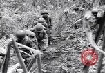 Image soldats nègres l'île de Bougainville en Papouasie-Nouvelle-Guinée, 1944, de la seconde 31 séquences d'archives historiques vidéo 65675074324