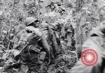 Image soldats nègres l'île de Bougainville en Papouasie-Nouvelle-Guinée, 1944, de la seconde 41 séquences d'archives historiques vidéo 65675074324