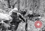 Image soldats nègres l'île de Bougainville en Papouasie-Nouvelle-Guinée, 1944, de la seconde 51 séquences d'archives historiques vidéo 65675074324