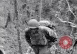 Image La campagne des soldats américains africains dans le Pacifique l'île de Bougainville en Papouasie-Nouvelle-Guinée, 1944, de la seconde 15 séquences d'archives historiques vidéo 65675074325