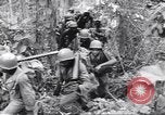 Image La campagne des soldats américains africains dans le Pacifique l'île de Bougainville en Papouasie-Nouvelle-Guinée, 1944, de la seconde 29 séquences d'archives historiques vidéo 65675074325