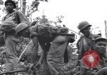 Image La campagne des soldats américains africains dans le Pacifique l'île de Bougainville en Papouasie-Nouvelle-Guinée, 1944, de la seconde 46 séquences d'archives historiques vidéo 65675074325