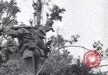 Image La campagne des soldats américains africains dans le Pacifique l'île de Bougainville en Papouasie-Nouvelle-Guinée, 1944, de la seconde 61 séquences d'archives historiques vidéo 65675074325