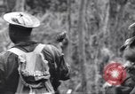 Image soldats nègres l'île de Bougainville en Papouasie-Nouvelle-Guinée, 1944, de la seconde 6 séquences d'archives historiques vidéo 65675074326
