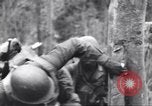 Image soldats nègres l'île de Bougainville en Papouasie-Nouvelle-Guinée, 1944, de la seconde 16 séquences d'archives historiques vidéo 65675074326