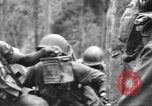 Image soldats nègres l'île de Bougainville en Papouasie-Nouvelle-Guinée, 1944, de la seconde 18 séquences d'archives historiques vidéo 65675074326