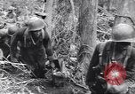 Image soldats nègres l'île de Bougainville en Papouasie-Nouvelle-Guinée, 1944, de la seconde 29 séquences d'archives historiques vidéo 65675074326