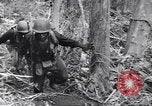 Image soldats nègres l'île de Bougainville en Papouasie-Nouvelle-Guinée, 1944, de la seconde 40 séquences d'archives historiques vidéo 65675074326