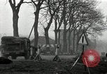 Standbild US-Truppen Rolle in Deutschland in Zweiten Weltkrieg Altenkirchen Deutschland, 1945, aus Sekunde 30 historischem Filmmaterial Videoclip 65675074327