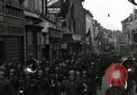 Standbild 82 Armored Reconnaissance Bataillon Paraden in Ostbelgien Hasselt Belgien, 1945, aus Sekunde 24 historischem Filmmaterial Videoclip 65675074329