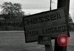 Standbild 82 Armored Reconnaissance Bataillon Paraden in Ostbelgien Hasselt Belgien, 1945, aus Sekunde 52 historischem Filmmaterial Videoclip 65675074329