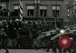 Standbild Truppen der US 2 Panzerdivision Parade in der belgischen Stadt Hasselt Belgien, 1945, aus Sekunde 4 historischem Filmmaterial Videoclip 65675074330