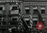 Standbild Truppen der US 2 Panzerdivision Parade in der belgischen Stadt Hasselt Belgien, 1945, aus Sekunde 11 historischem Filmmaterial Videoclip 65675074330