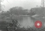 Standbild USA Infanteristen Leimersheim Deutschland, 1945, aus Sekunde 3 historischem Filmmaterial Videoclip 65675074331