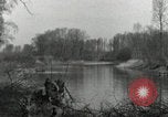Standbild USA Infanteristen Leimersheim Deutschland, 1945, aus Sekunde 7 historischem Filmmaterial Videoclip 65675074331