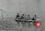 Standbild USA Infanteristen Leimersheim Deutschland, 1945, aus Sekunde 14 historischem Filmmaterial Videoclip 65675074331