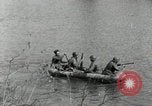 Standbild USA Infanteristen Leimersheim Deutschland, 1945, aus Sekunde 16 historischem Filmmaterial Videoclip 65675074331